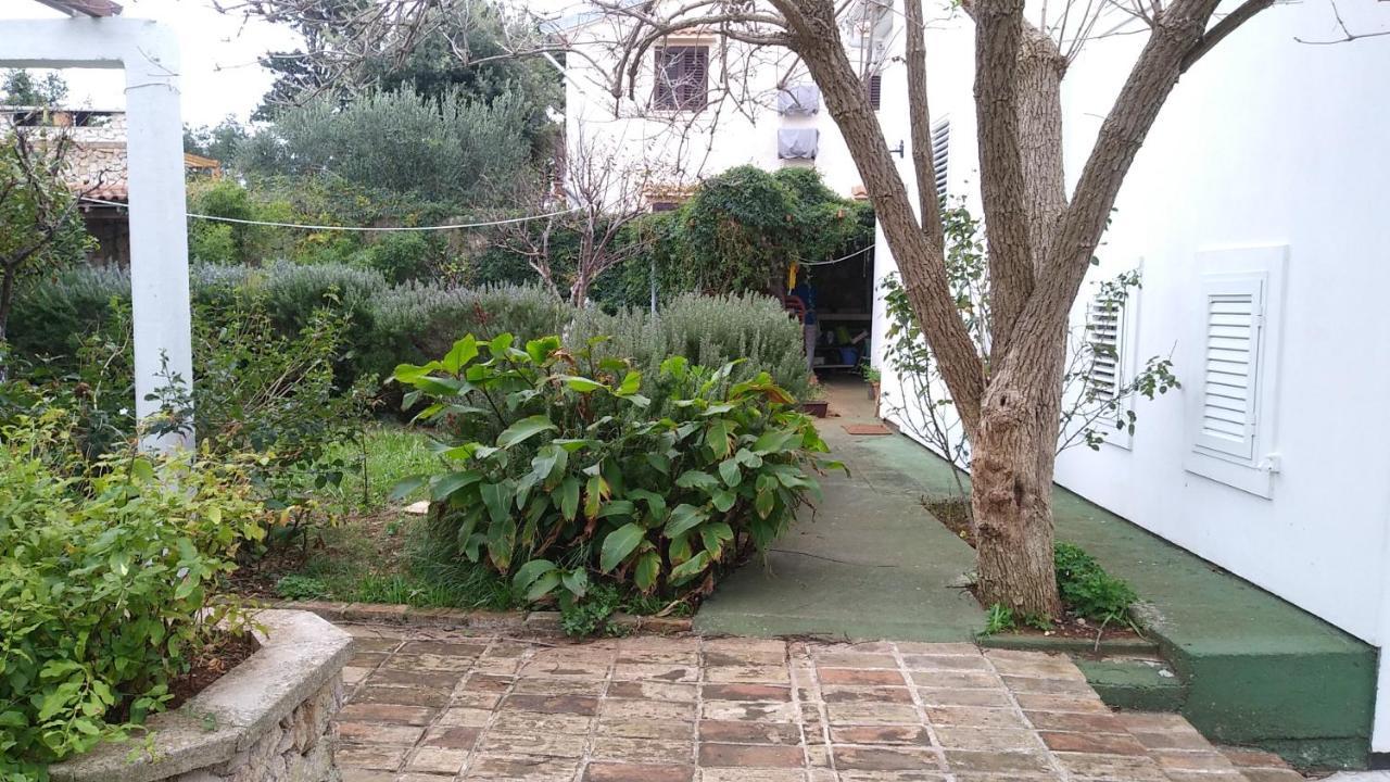 Apartments Lovor Silba Bagian luar foto
