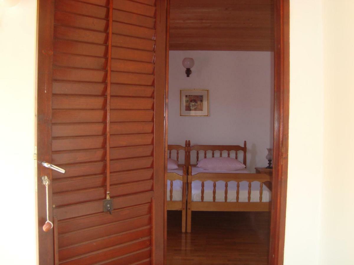 Apartments Lovor Silba Bagian luar foto