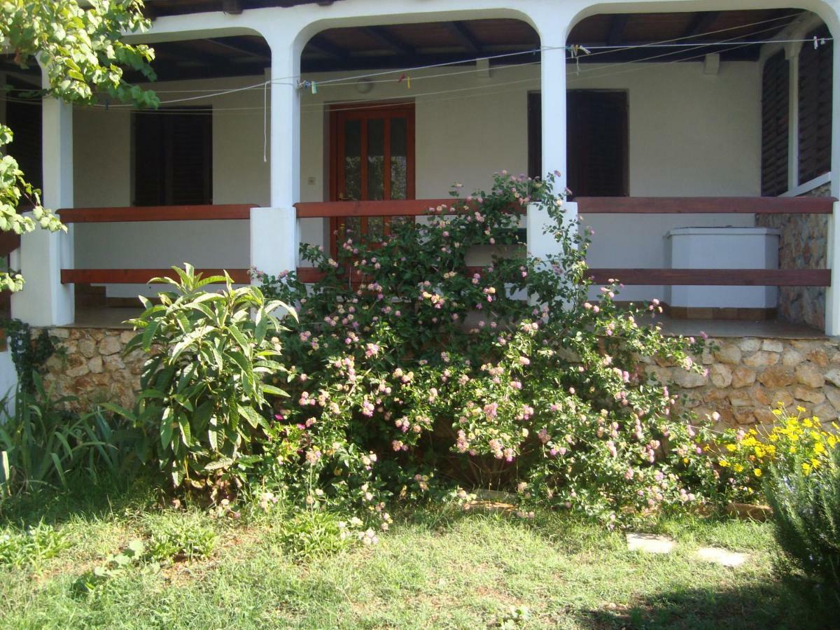 Apartments Lovor Silba Bagian luar foto
