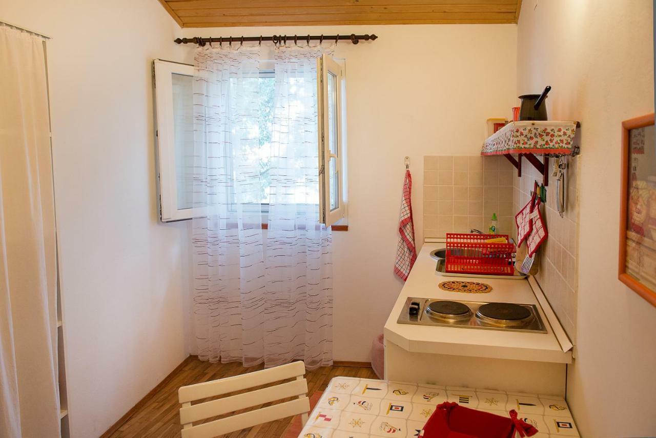 Apartments Lovor Silba Bagian luar foto