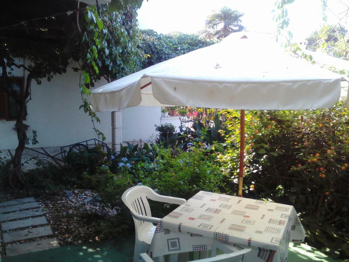 Apartments Lovor Silba Bagian luar foto
