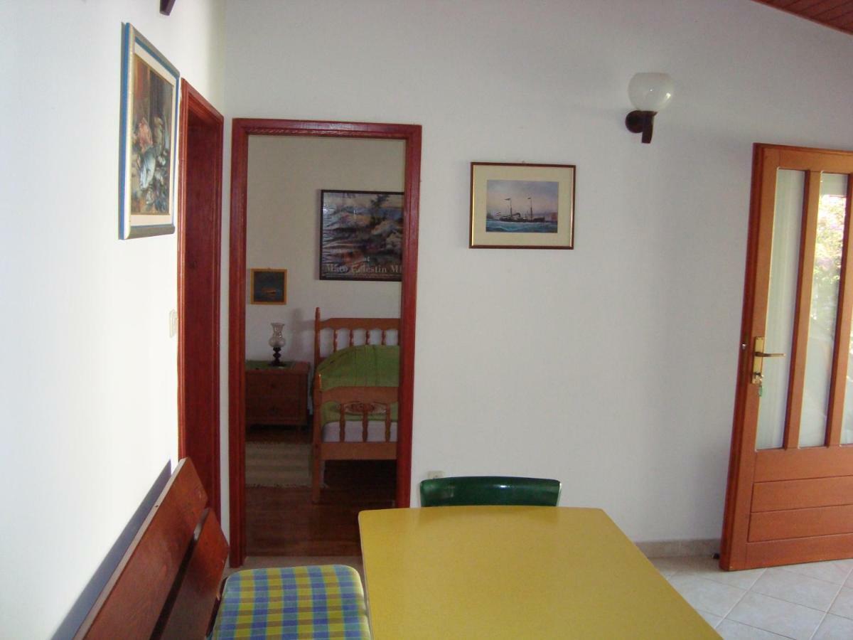 Apartments Lovor Silba Bagian luar foto
