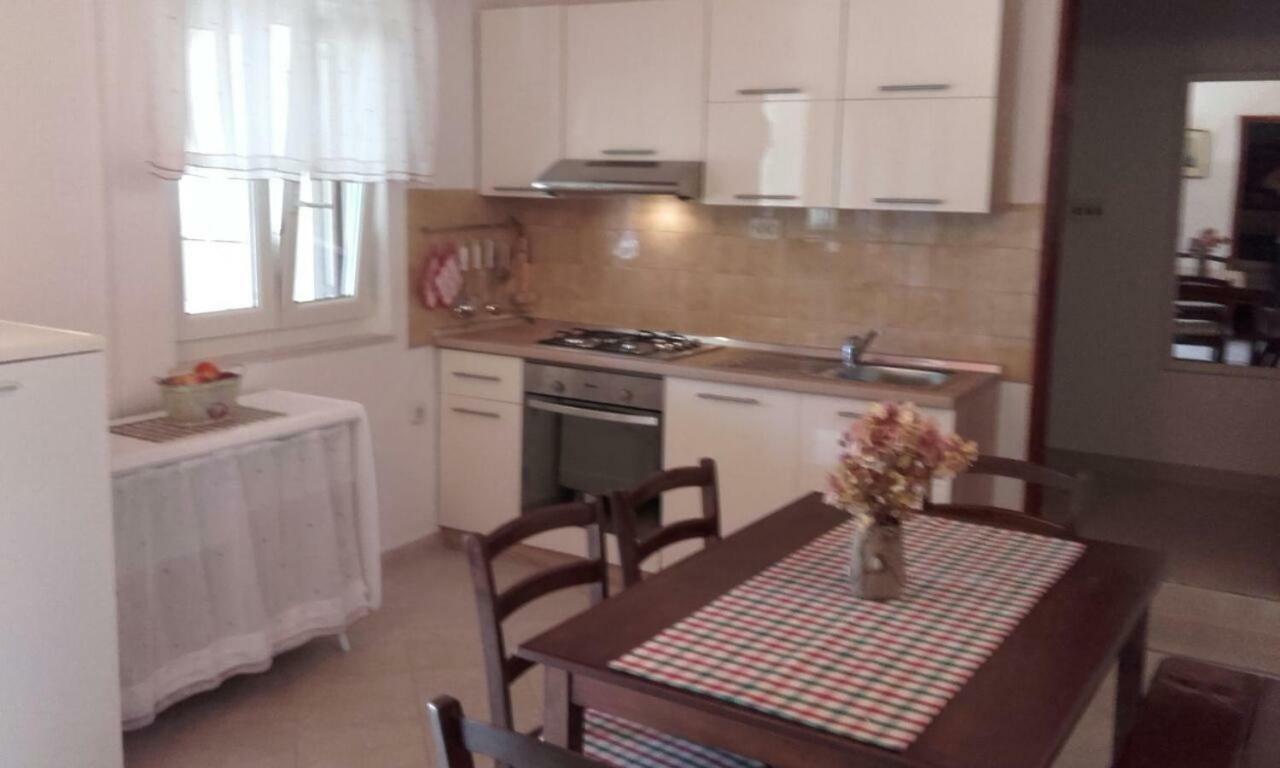 Apartments Lovor Silba Bagian luar foto
