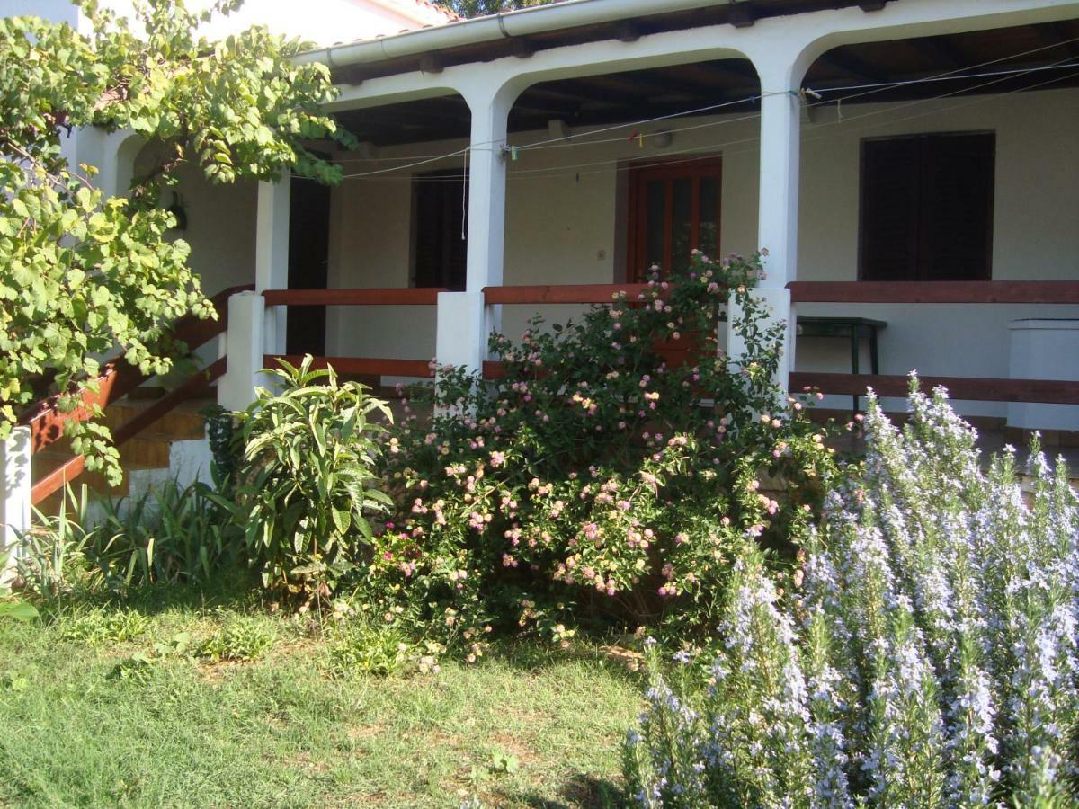 Apartments Lovor Silba Bagian luar foto