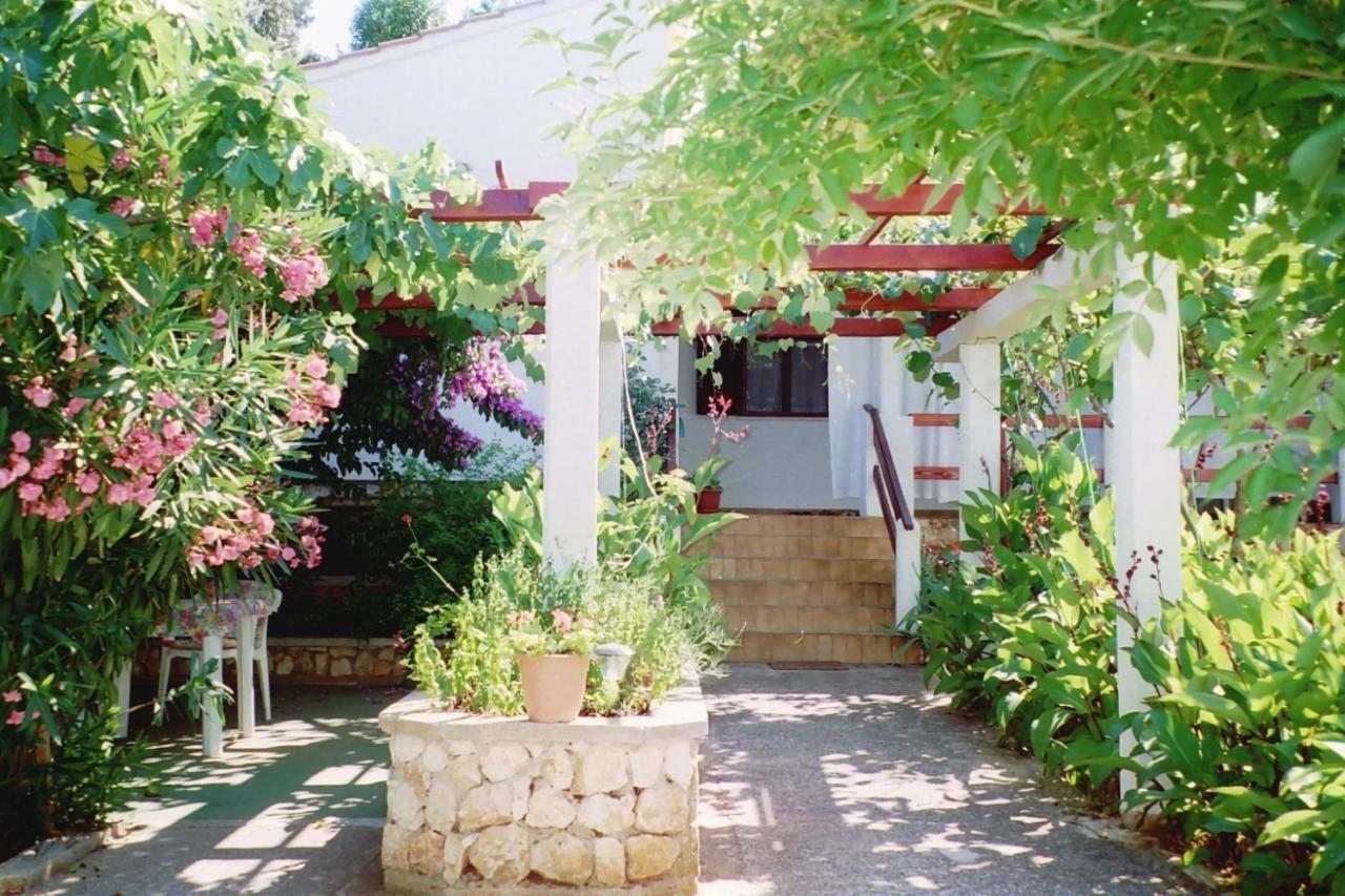 Apartments Lovor Silba Bagian luar foto
